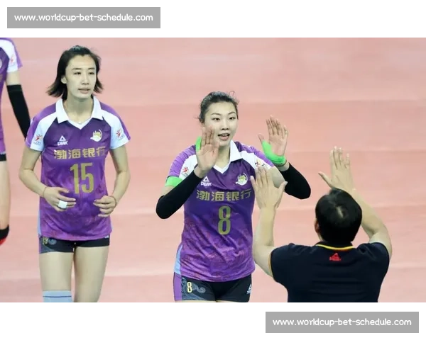 争议判罚引热议！排球友谊赛，裁判的表现也成焦点！