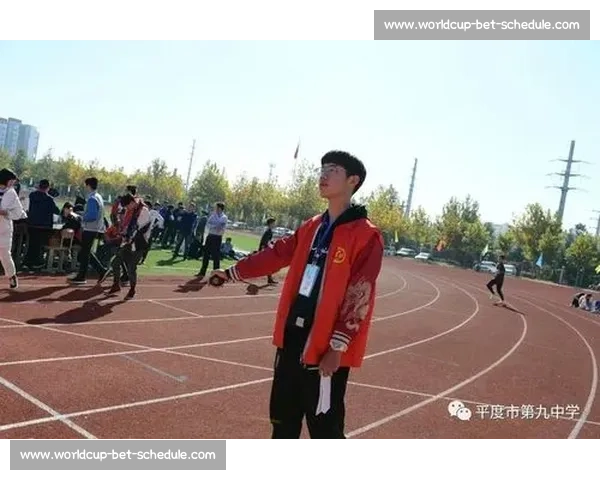 泪目！老将告别绿茵场，用最后一次助攻致敬青春
